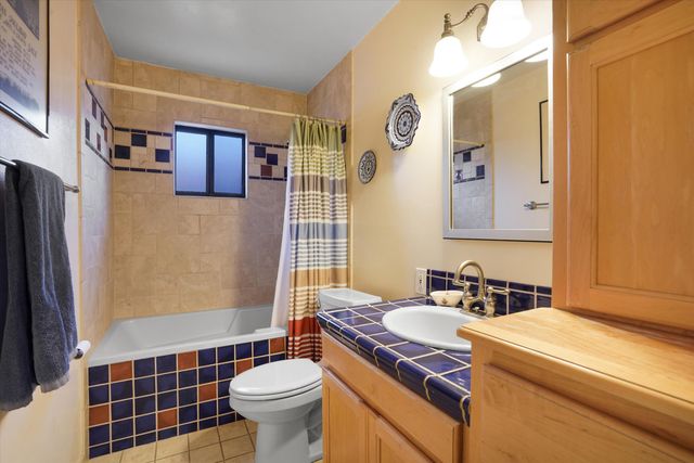 205 Natalie Avenue NW, Albuquerque, NM 87107