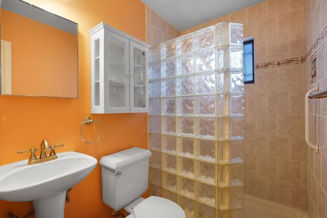 205 Natalie Avenue NW, Albuquerque, NM 87107