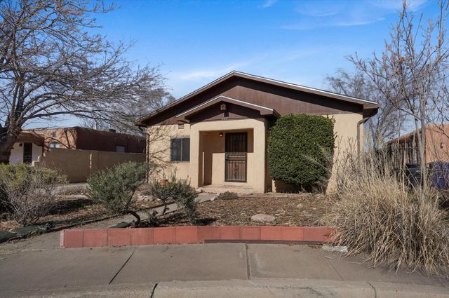 205 Natalie Avenue NW, Albuquerque, NM 87107