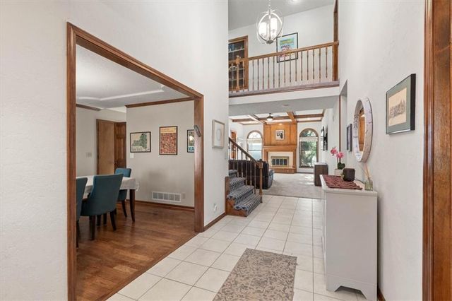 8113 W 99th Street, Overland Park, KS 66212