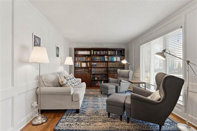 8113 W 99th Street, Overland Park, KS 66212