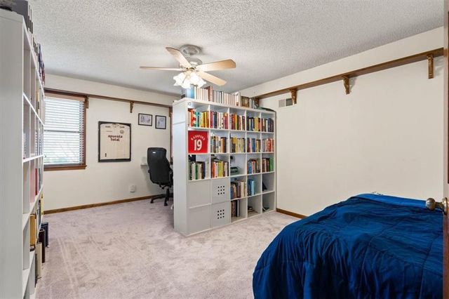 8113 W 99th Street, Overland Park, KS 66212