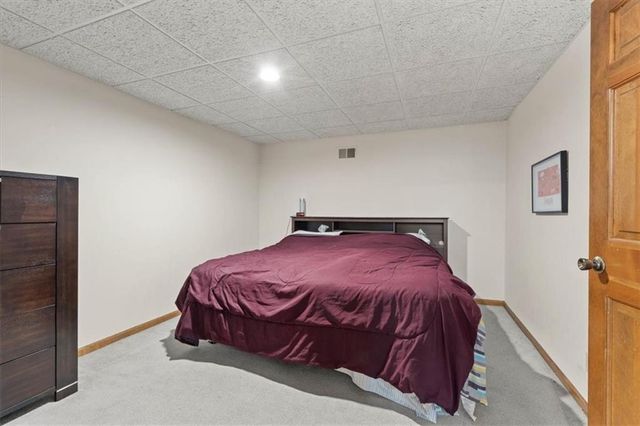 8113 W 99th Street, Overland Park, KS 66212