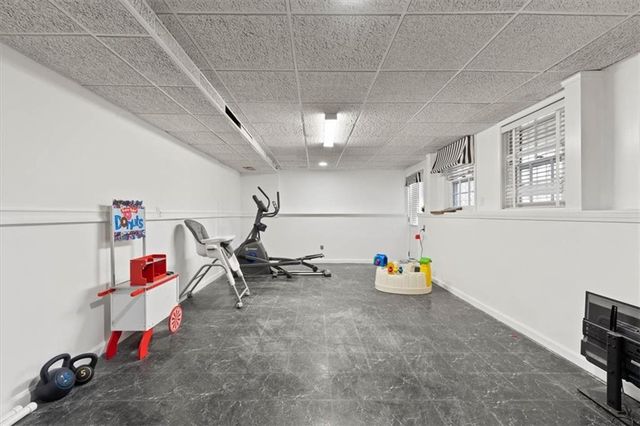 8113 W 99th Street, Overland Park, KS 66212