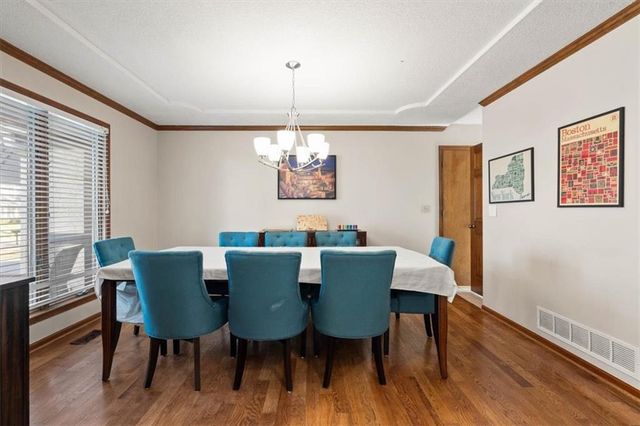 8113 W 99th Street, Overland Park, KS 66212