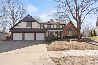 8113 W 99th Street, Overland Park, KS 66212