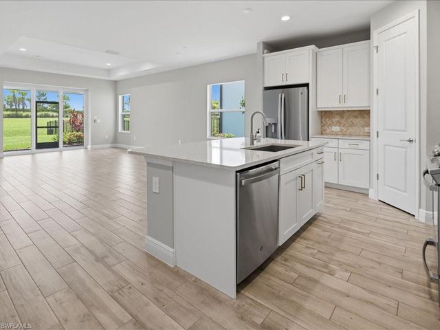 3980 Pegasus WAY, Naples, FL 34120