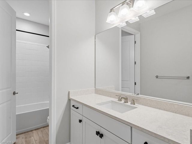 3980 Pegasus WAY, Naples, FL 34120