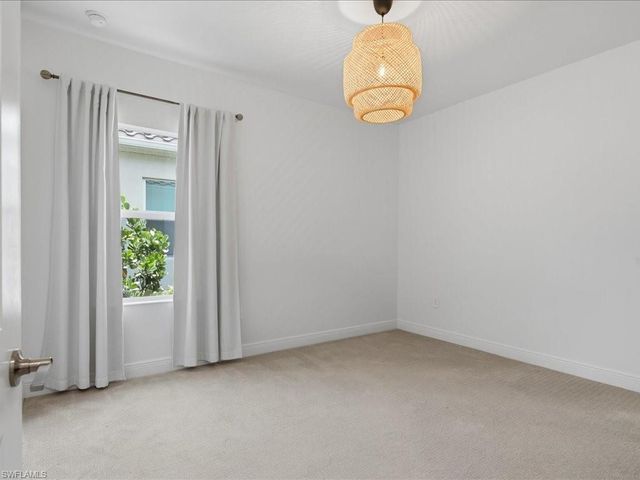 3980 Pegasus WAY, Naples, FL 34120