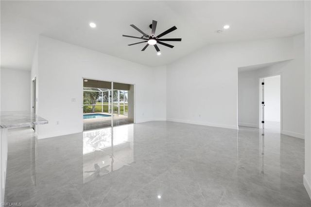 1718 NE 40th LN, Cape Coral, FL 33909