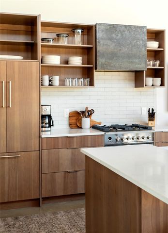 9361 W Us Highway 290 4, Hye, TX 78635