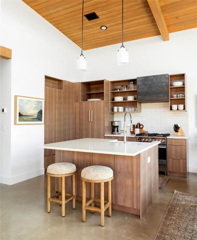 9361 W Us Highway 290 4, Hye, TX 78635