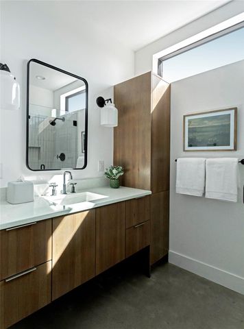 9361 W Us Highway 290 4, Hye, TX 78635