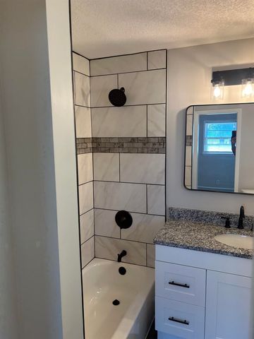 1300 S Fieldcrest St, Wichita, KS 67209