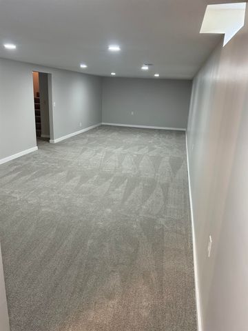 1300 S Fieldcrest St, Wichita, KS 67209