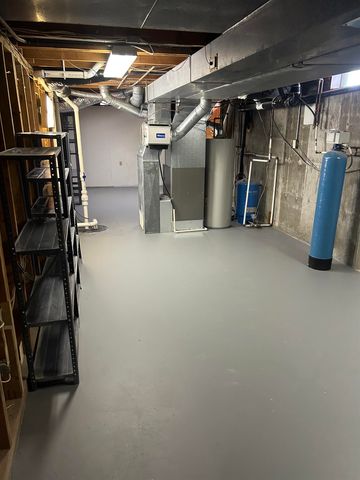 1300 S Fieldcrest St, Wichita, KS 67209