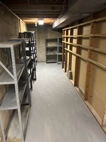 1300 S Fieldcrest St, Wichita, KS 67209