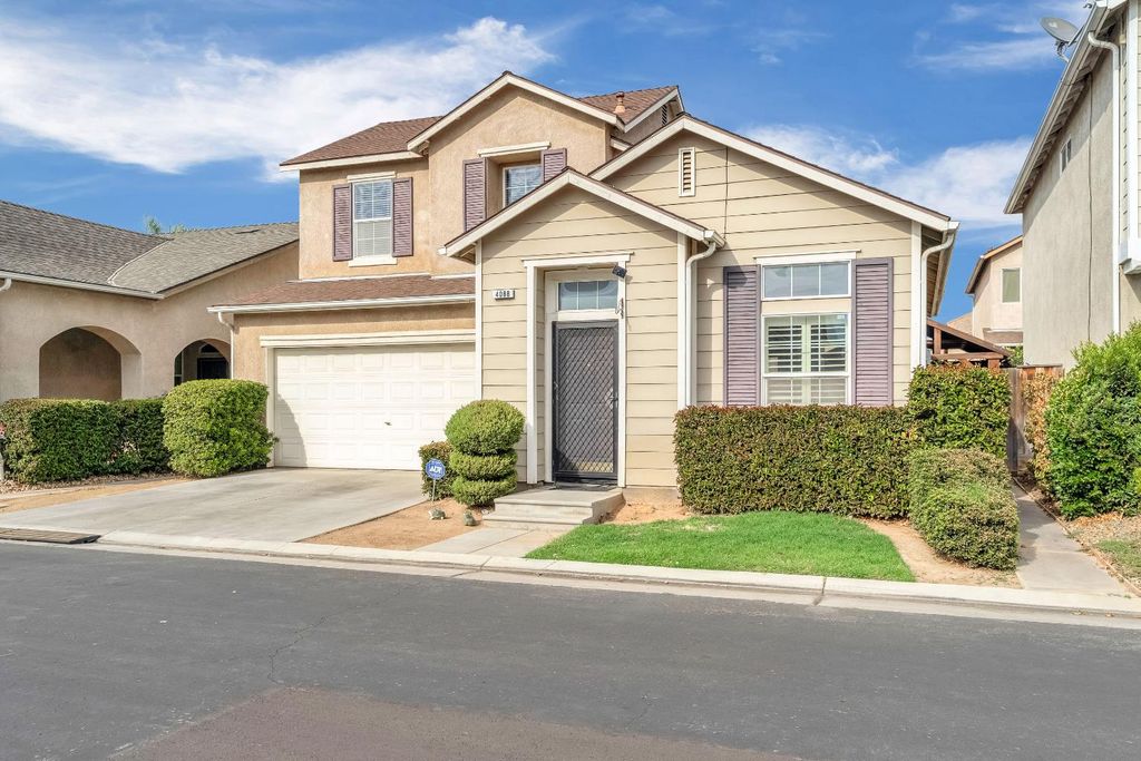 Image 2 of property listing at 4088 W Fig Tree Lane, Fresno, CA 93722