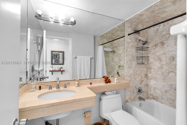 700 Biltmore Way 1017, Coral Gables, FL 33134