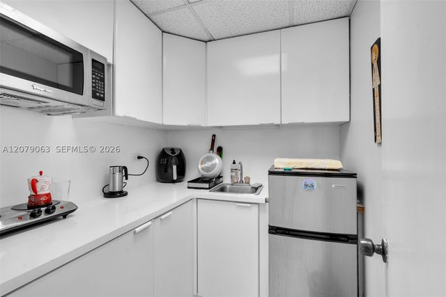 700 Biltmore Way 1017, Coral Gables, FL 33134