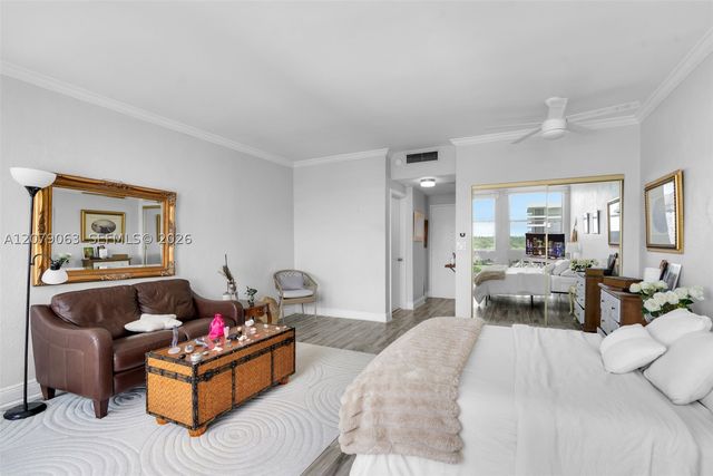 700 Biltmore Way 1017, Coral Gables, FL 33134