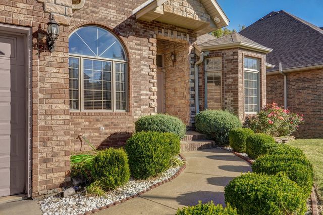 3913 W Maplewood Street, Springfield, MO 65807