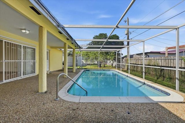 11711 NW 29th St, Sunrise, FL 33323