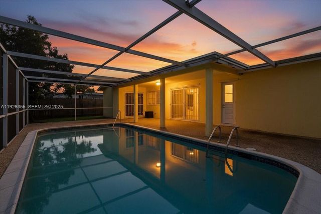 11711 NW 29th St, Sunrise, FL 33323