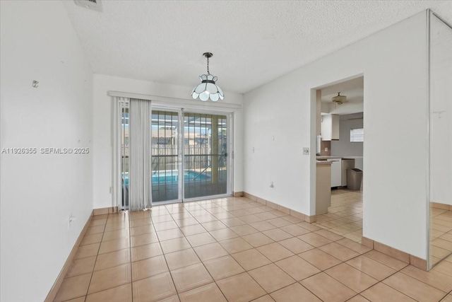 11711 NW 29th St, Sunrise, FL 33323