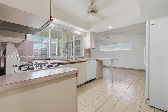 11711 NW 29th St, Sunrise, FL 33323