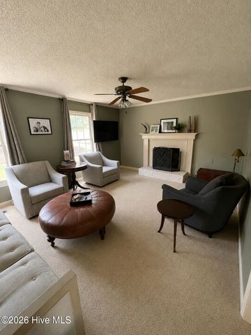 265 Broadmeade Drive, Southern Pines, NC 28387