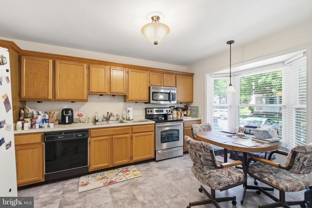6101 OLD BRENTFORD CT, Alexandria, VA 22310