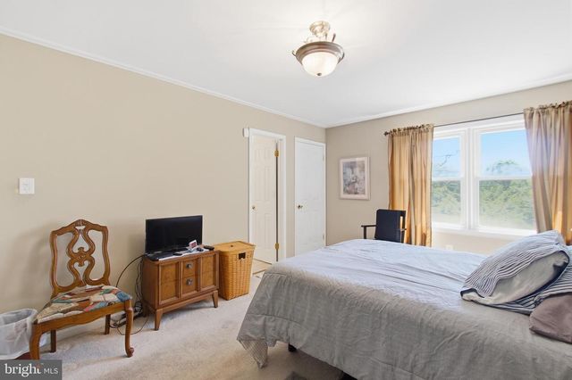 6101 OLD BRENTFORD CT, Alexandria, VA 22310