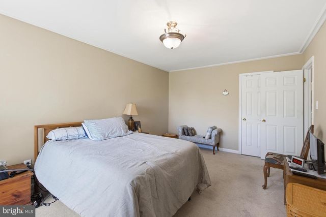 6101 OLD BRENTFORD CT, Alexandria, VA 22310