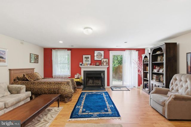 6101 OLD BRENTFORD CT, Alexandria, VA 22310