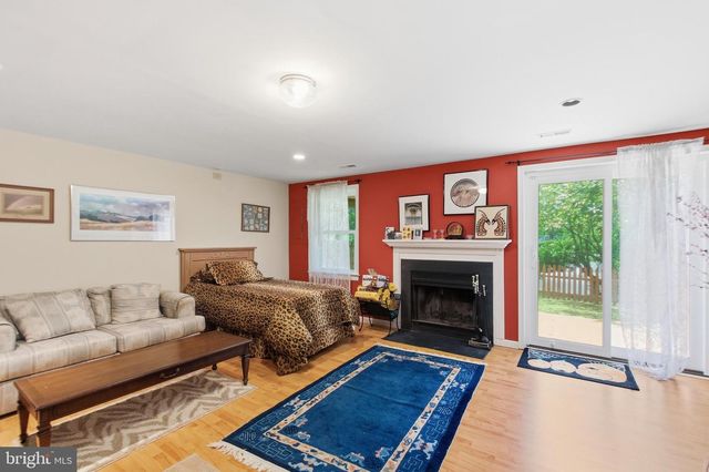 6101 OLD BRENTFORD CT, Alexandria, VA 22310