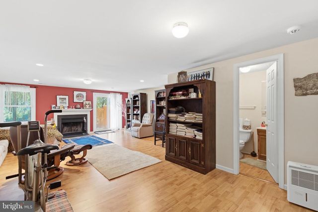 6101 OLD BRENTFORD CT, Alexandria, VA 22310