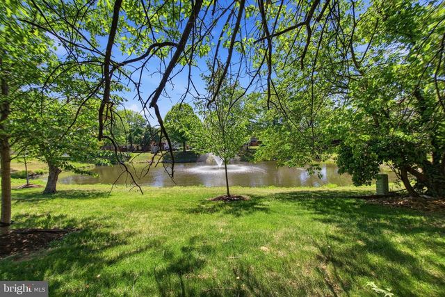 6101 OLD BRENTFORD CT, Alexandria, VA 22310