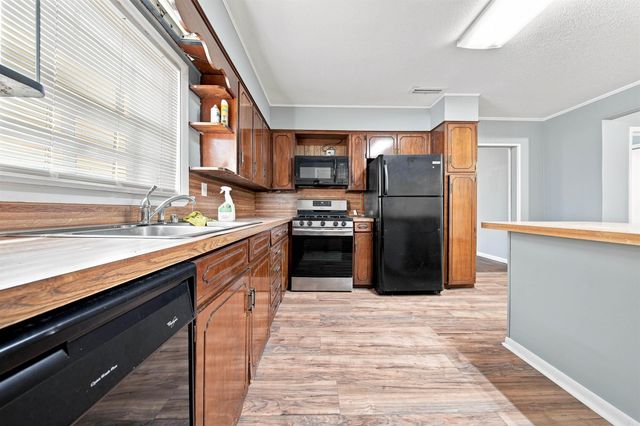 115 Crouch, Benton, AR 72019
