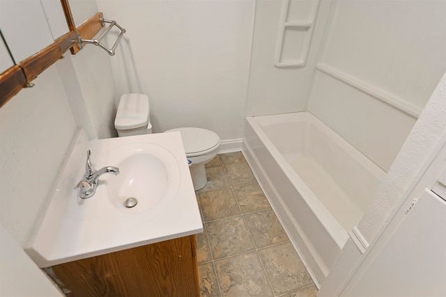 19537 Sunset Lane, South Bend, IN 46637