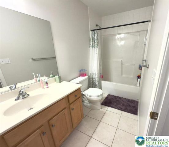 4131 Walter Road, Bethlehem Twp, PA 18020