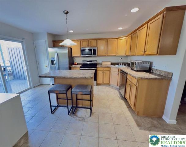 4131 Walter Road, Bethlehem Twp, PA 18020