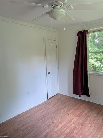 135 Redbud Road, Eden, NC 27288