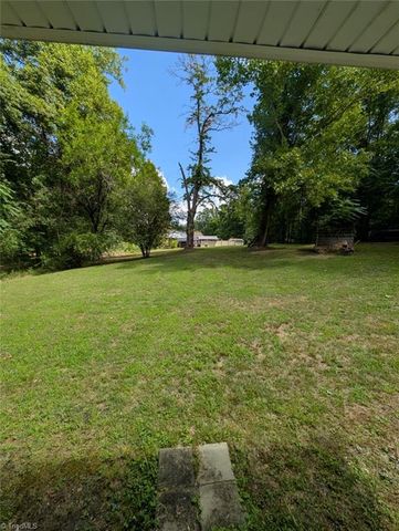 135 Redbud Road, Eden, NC 27288