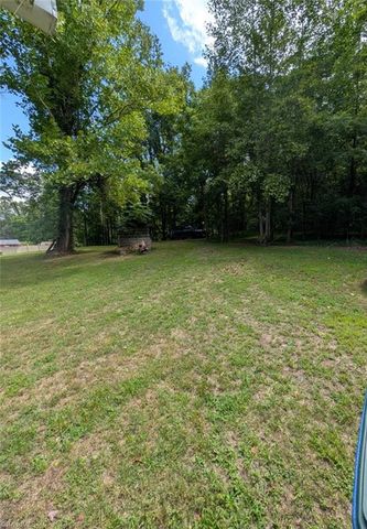 135 Redbud Road, Eden, NC 27288