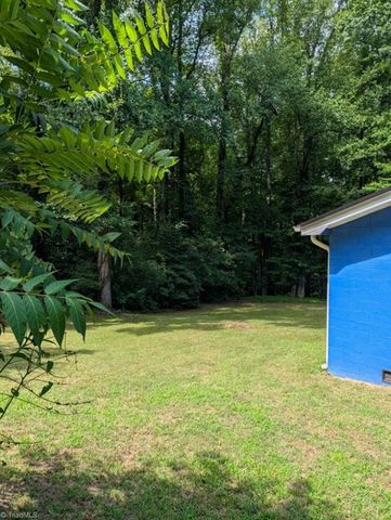 135 Redbud Road, Eden, NC 27288