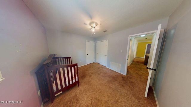 6400 Hans Road, Moss Point, MS 39562