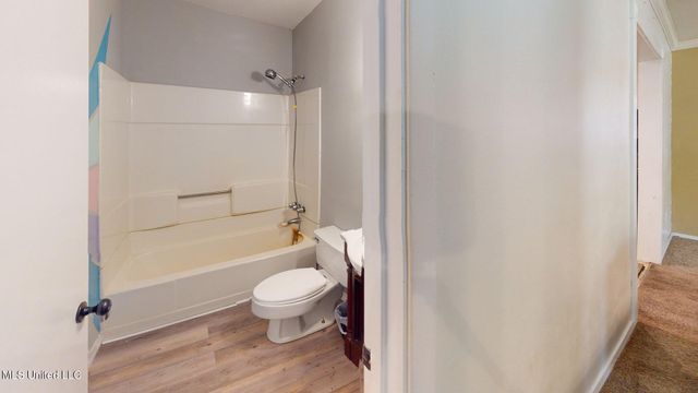 6400 Hans Road, Moss Point, MS 39562