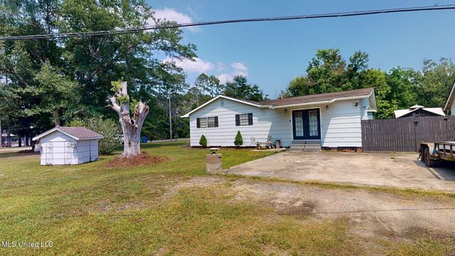 6400 Hans Road, Moss Point, MS 39562