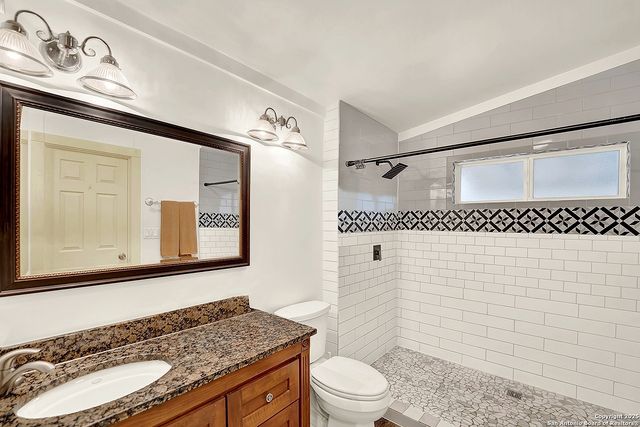 220 Lost Trail, La Vernia, TX 78121